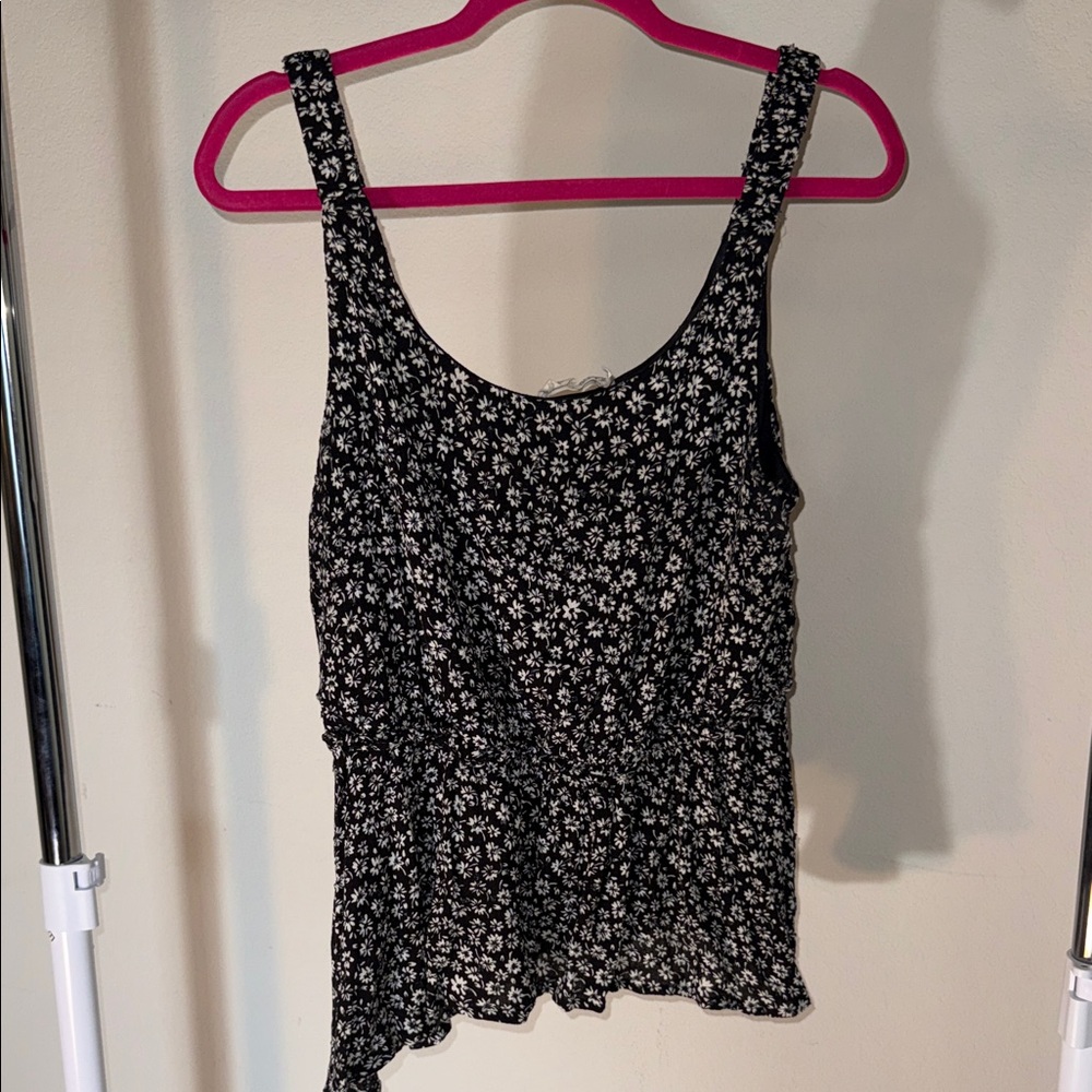 Black and White Floral Camisole, Everleigh Sz Large